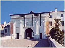 photos gates walls treviso